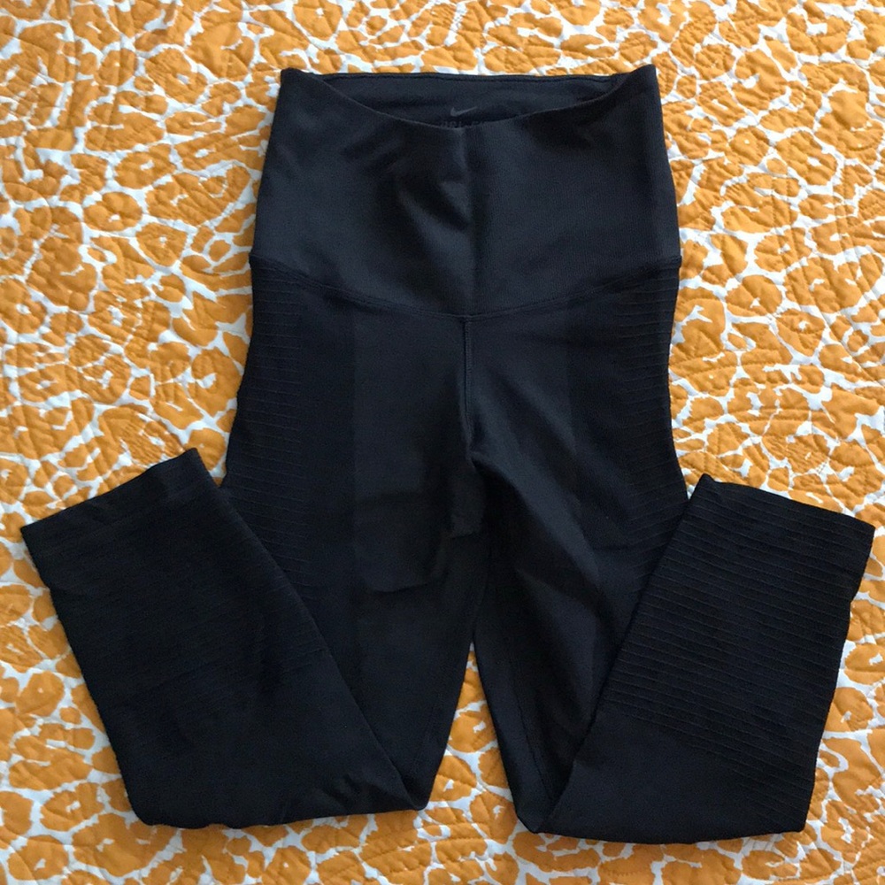 Nike Dri-Fit sz M Sculpt Hyper tight leggings